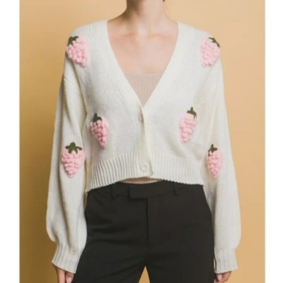Love Tree Sweaters - 🍓 Love Tree Pink strawberry appliqué cardigan sweater Women's M Juniors L